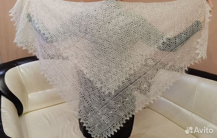 Пуховый платок паутинка