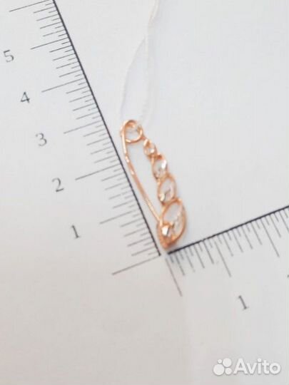 Золотая брошь