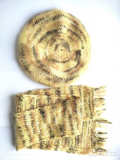 Женская шапка и берет с шарфами на весну