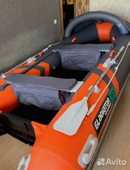 Надувная лодка gladiator E380PRO