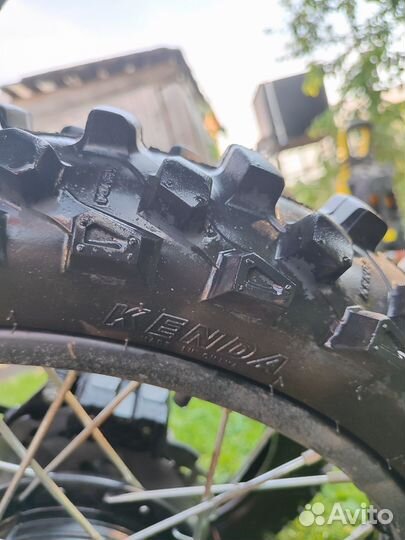 Мотоцикл зид