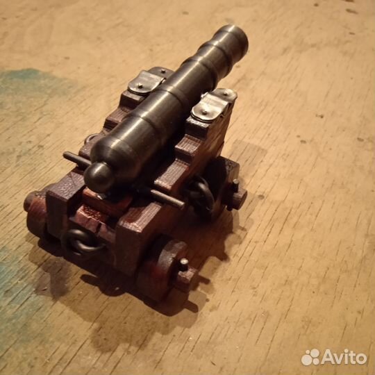 Пушка корабельная миниатюрная модель