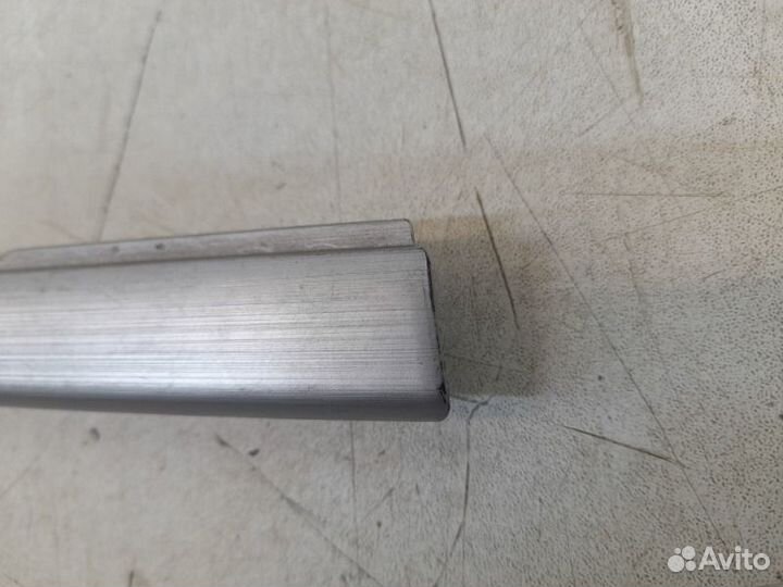 Накладка обшивки двери задняя левая Toyota Land