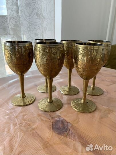 Бокалы металличечкие и поднос