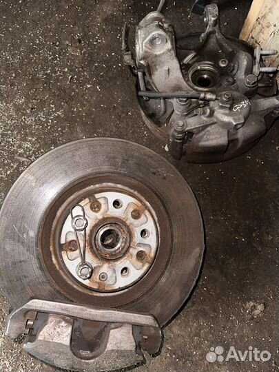 Кулак поворотный passat CC 3.6 тормоза 345мм