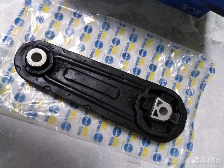 Продам опору двигателя заднюю рено логан,ларгус