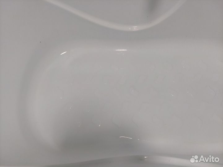 Угловая ванна