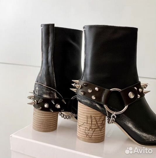 Maison Margiela Tabi Ankle Boots