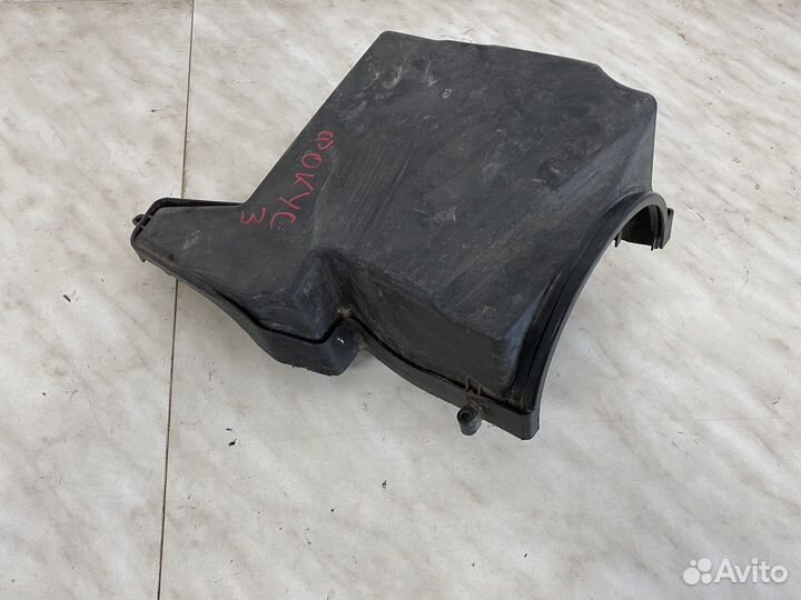 Крышка воздушного фильтра Ford focus 3