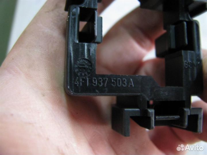 Блок реле Audi A6 (C6 4F) 2004-2011