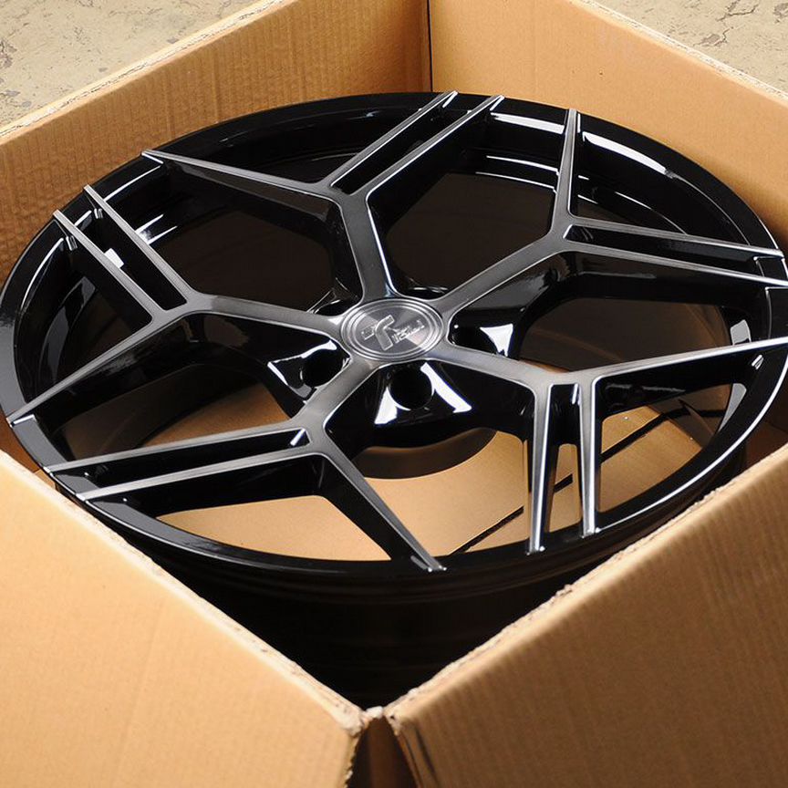 Диски на BMW-3 (G), BMW-5 (G), BMW-7 (G), BMW X3 (G), BMW X4 (G) tisli Blade 8.5x20/5x112 D66.6 ET25