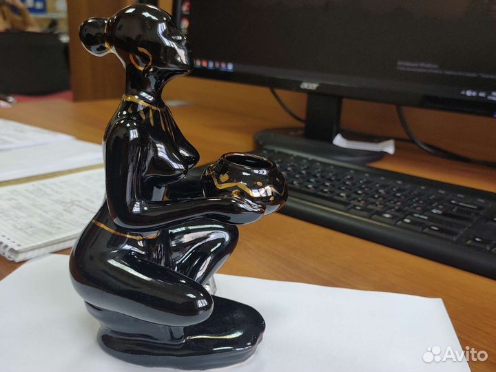 Статуэтка Женщина