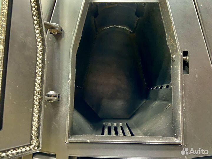 Печь камин на дровах