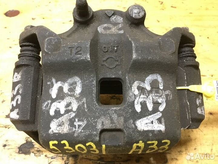 Суппорт передний правый Nissan Cefiro A33 VQ25DD