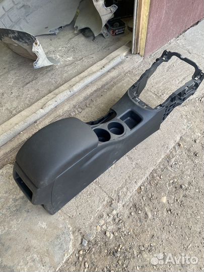 Подлокотник центральный тоннель Citroen DS4 B7