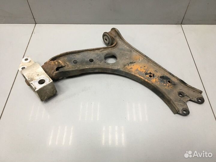 Рычаг передний правый Volkswagen Jetta Golf 5