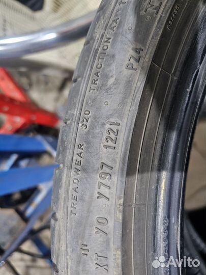Pirelli P Zero 245/40 R20 и 275/35 R20 102Y
