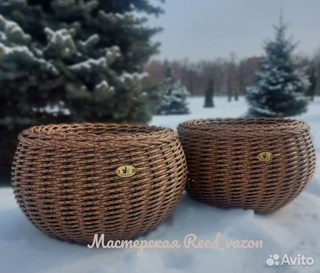 Кашпо из искусственного ротанга