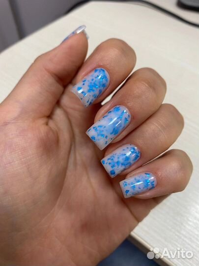 Модель на маникюр с покрытием гель лак