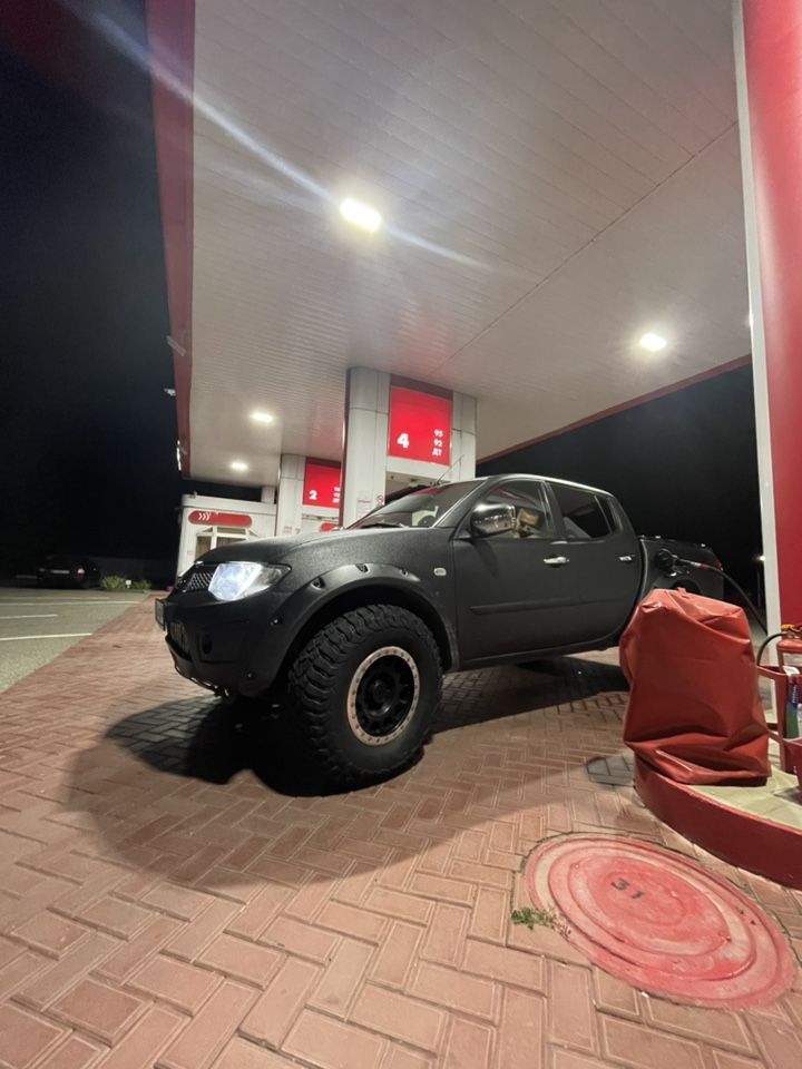 Mitsubishi L200: фото владельца