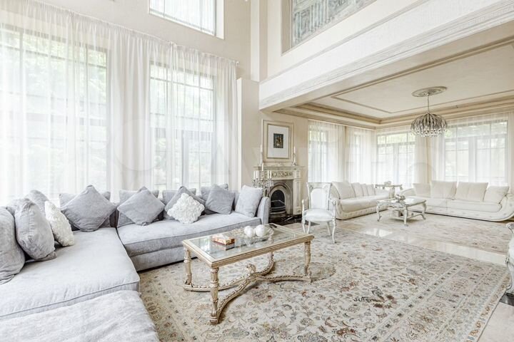 Дом 325 м² на участке 17 сот.