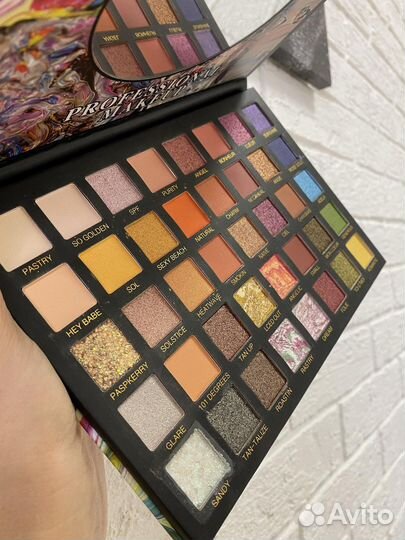 Палитра теней 40 цветов большая палетка теней