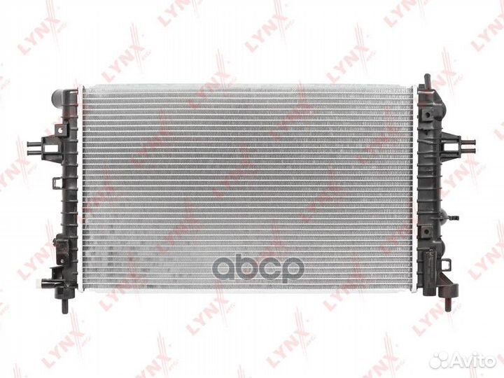 Радиатор охлаждения двигателя Opel Astra H (04)