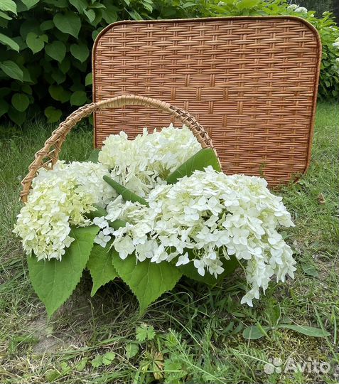 Стол натуральный ротанг плетенный