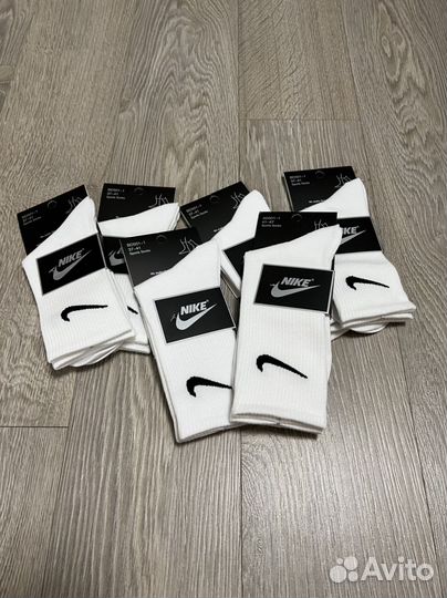 Носки Nike высокие белые