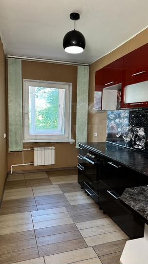 3-к. квартира, 70 м², 1/9 эт.