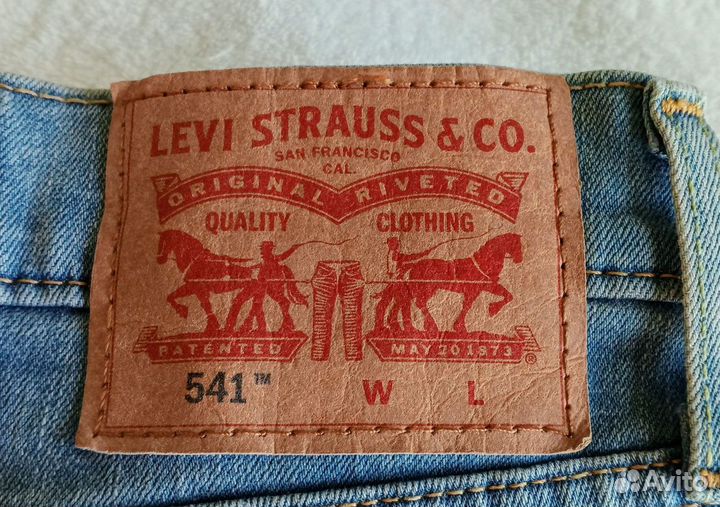 Джинсы Levi's 541 новые