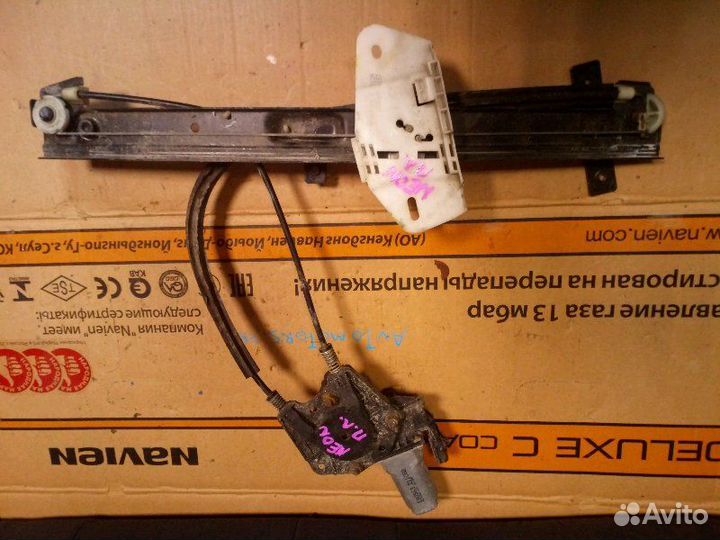 Стеклоподъемник передний левый Dodge Neon