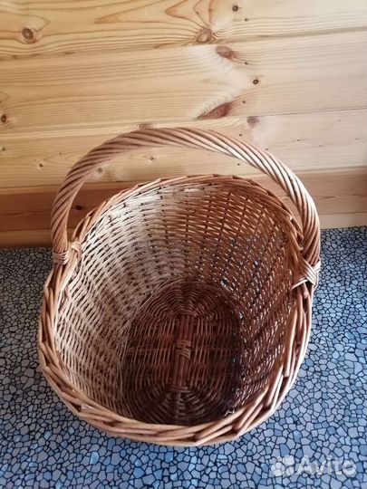 Корзина плетеная большая