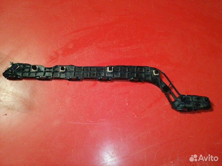 Кронштейн бампера задний левый Toyota Land Cruiser