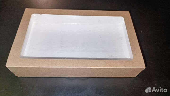 Крафтовые коробки с окошком