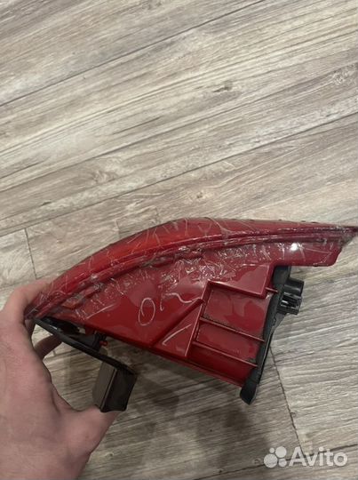 Задняя левая фара на volkswagen jetta 6