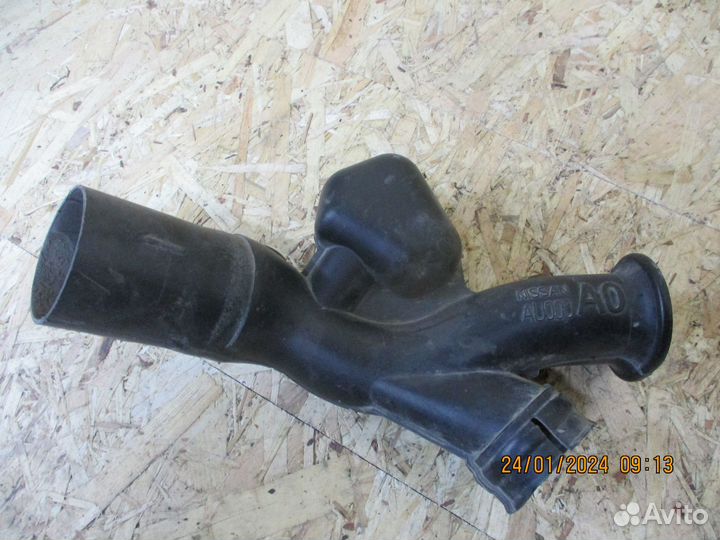 Патрубок воздушного фильтра Ниссан Альмера N16
