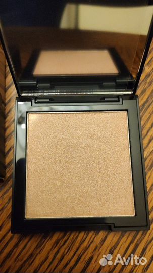 Пудра-хайлайтер Morphe