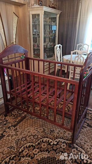 Детская кроватка