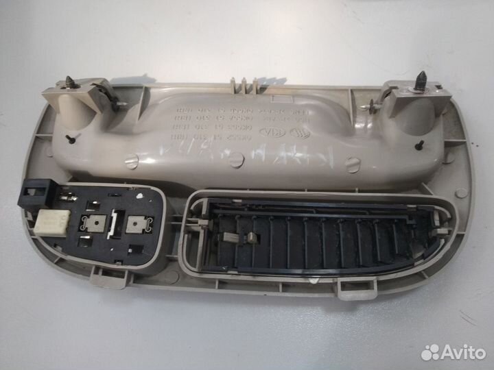 Плафон салонный передний правый Kia Carnival