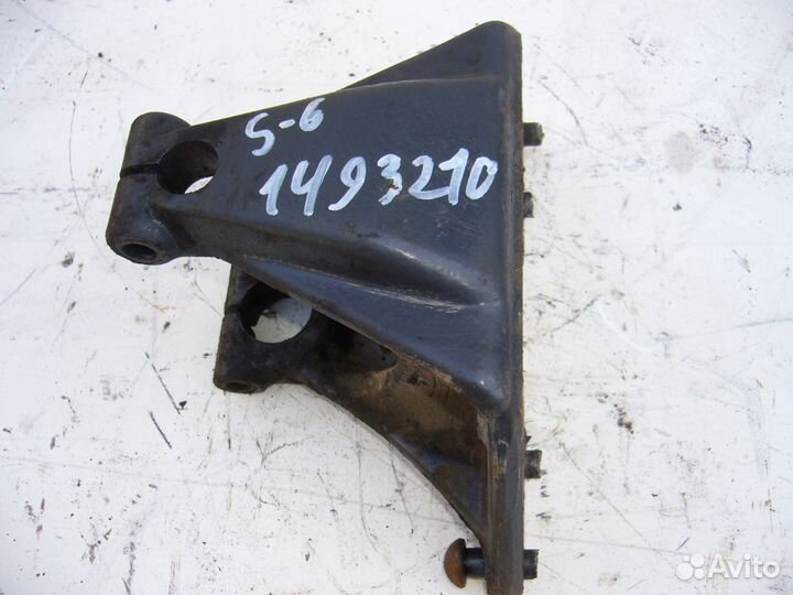 Кронштейн крепления передней рессоры Scania 4