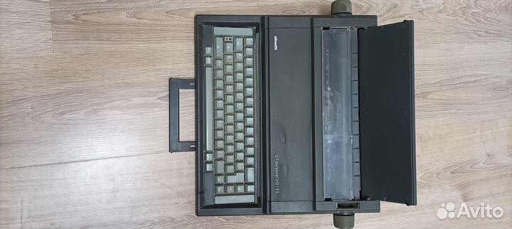Печатная машинка olivetti ET personal510-II
