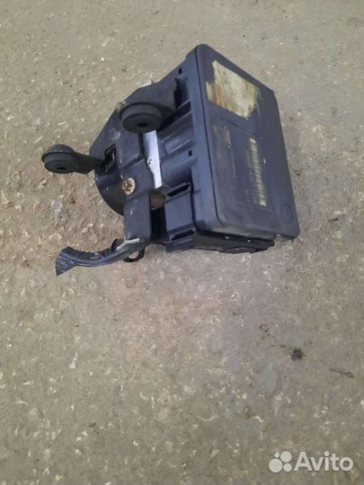 Ford Focus 2 блок ABS