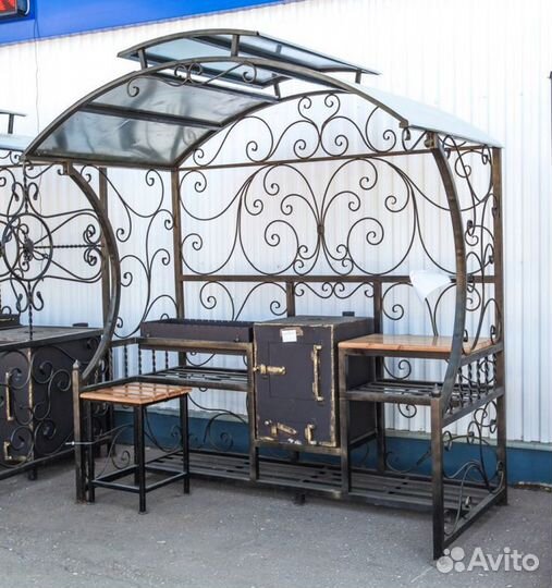 Мангал с печью под казан и крышей