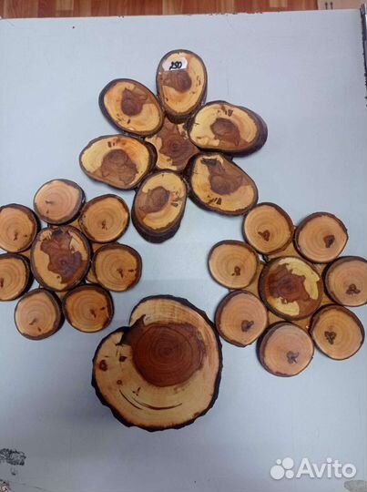 Деревянная подставка под горячее, ручной работы