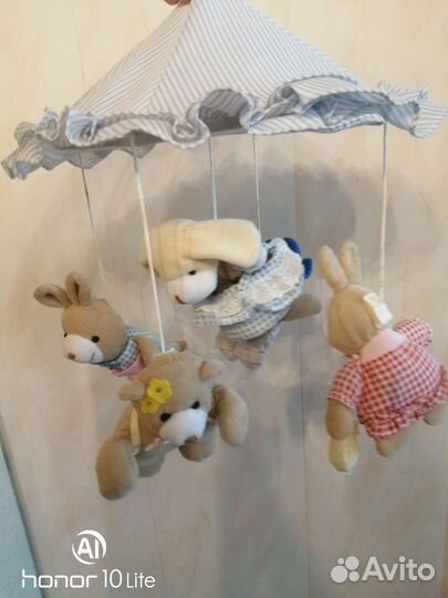 Карусельки на кроватку