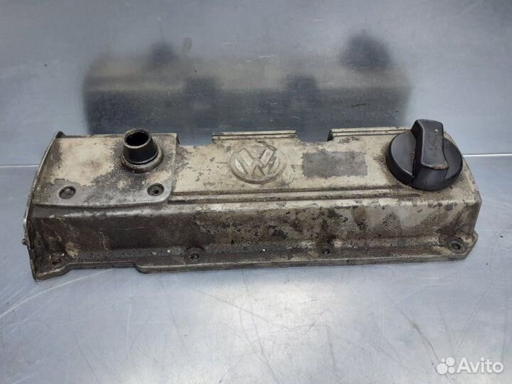 Крышка головки блока (клапанная) Volkswagen Passat