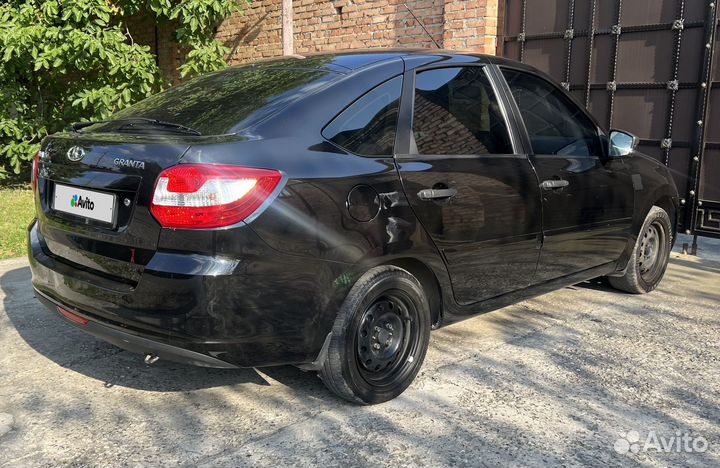 LADA Granta 1.6 МТ, 2015, битый, 120 000 км