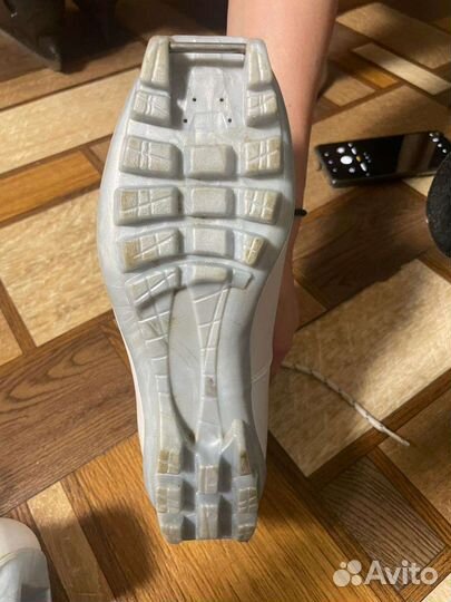 Лыжные ботинки