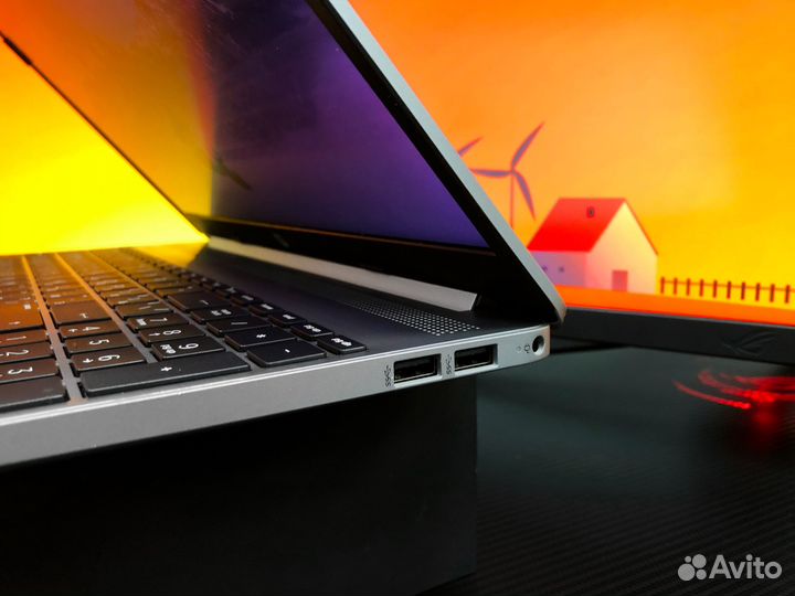 Ноутбук HP i5 IPS SSD